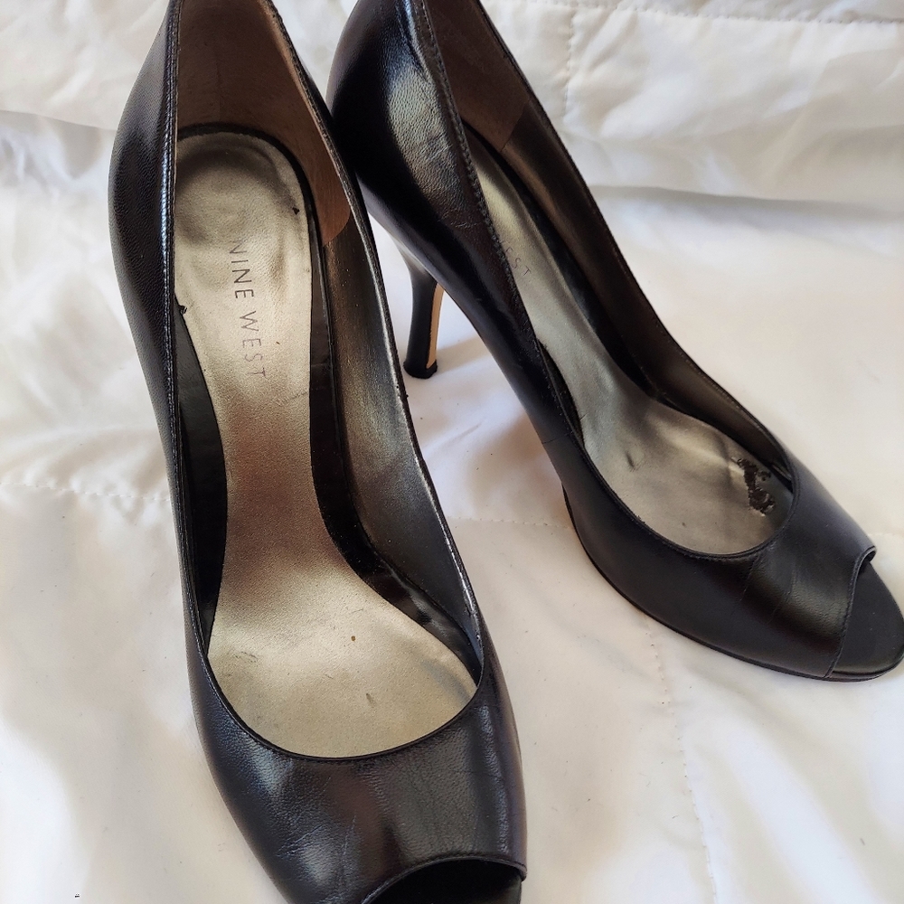 NINE WEST - Picture 7 of 7